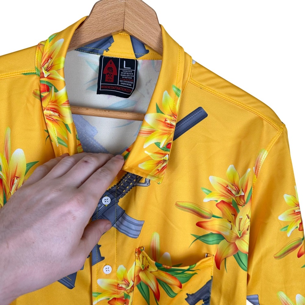 DAF Nation Mens Yellow Lily & Rifle Print Button Down Shirt Large Tactical AR15